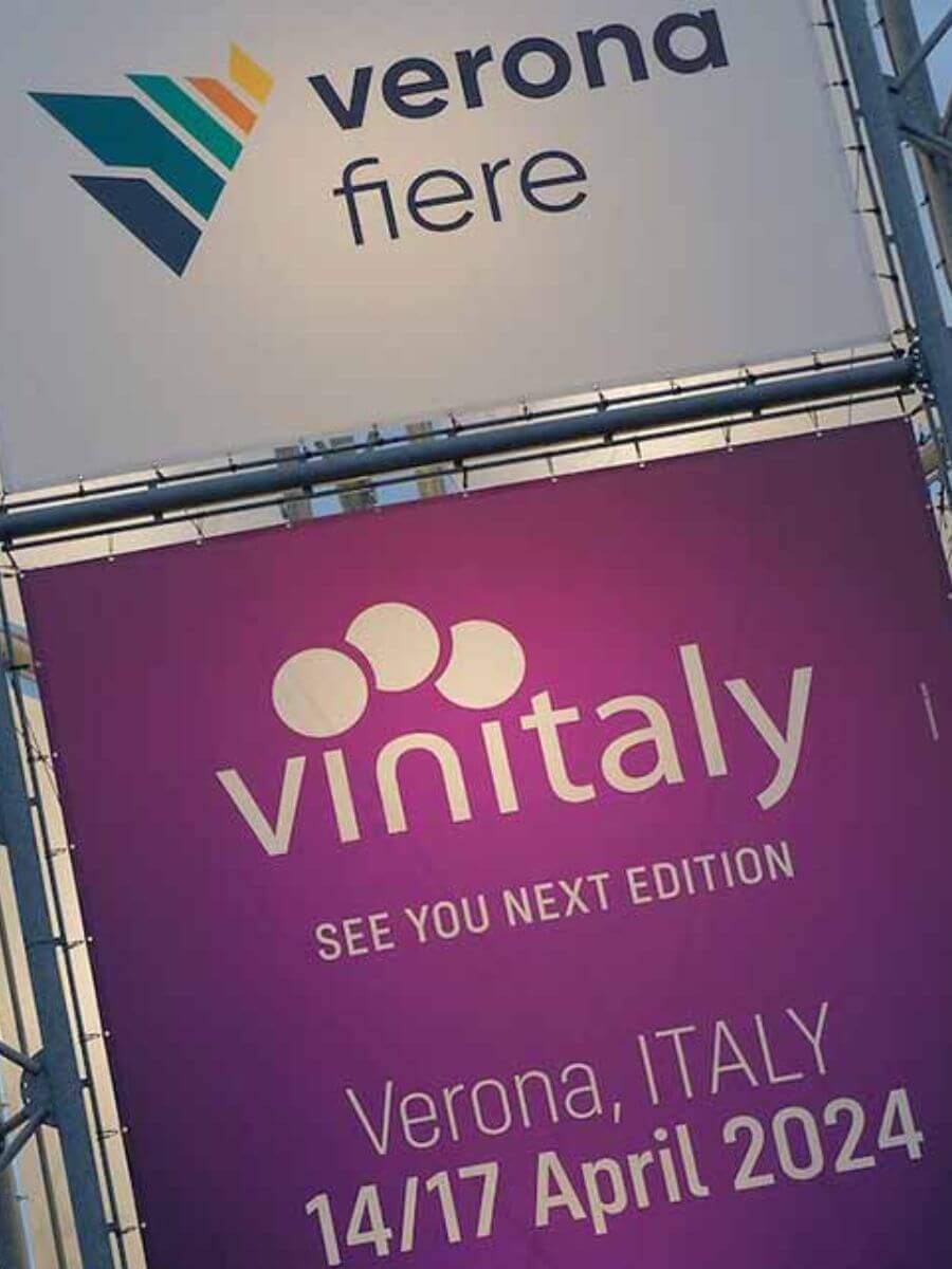 vinitaly flags